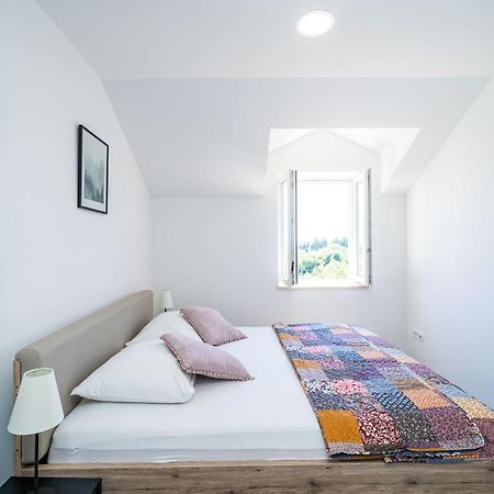 Apartments Amalija Čilipi 외부 사진