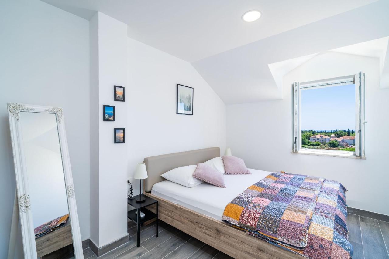 Apartments Amalija Čilipi 외부 사진