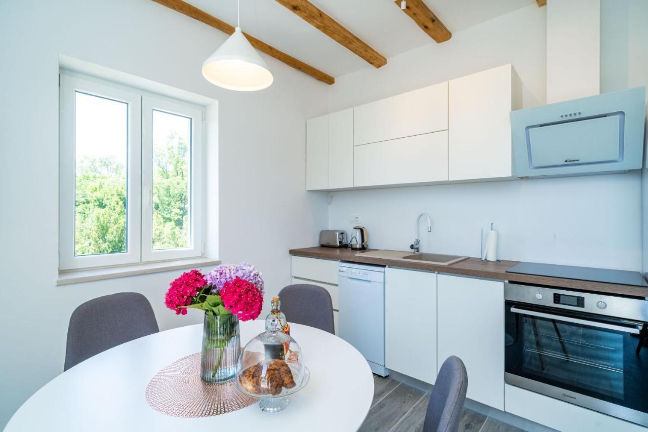 Apartments Amalija Čilipi 외부 사진