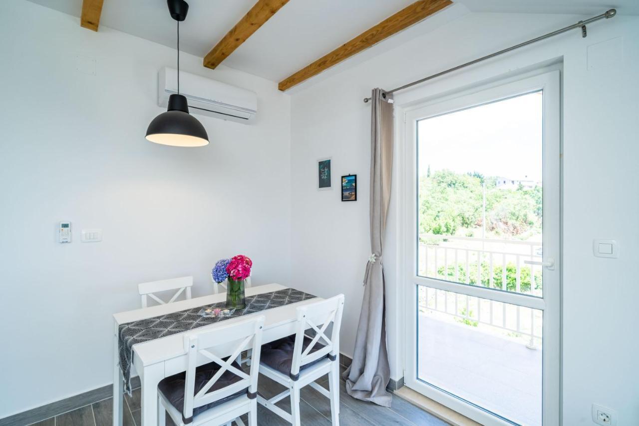Apartments Amalija Čilipi 외부 사진