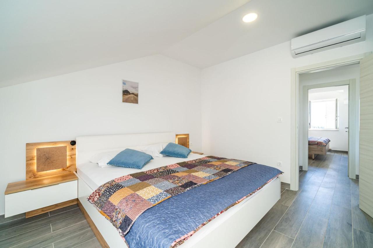 Apartments Amalija Čilipi 외부 사진
