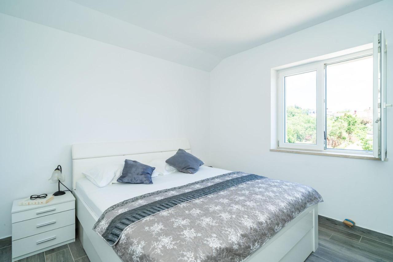 Apartments Amalija Čilipi 외부 사진