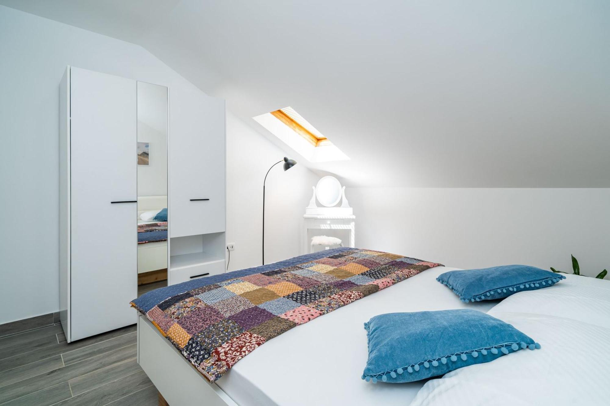Apartments Amalija Čilipi 객실 사진